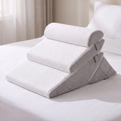Bäddkil med vit quiltad kil, ryggpanel och nackrulle