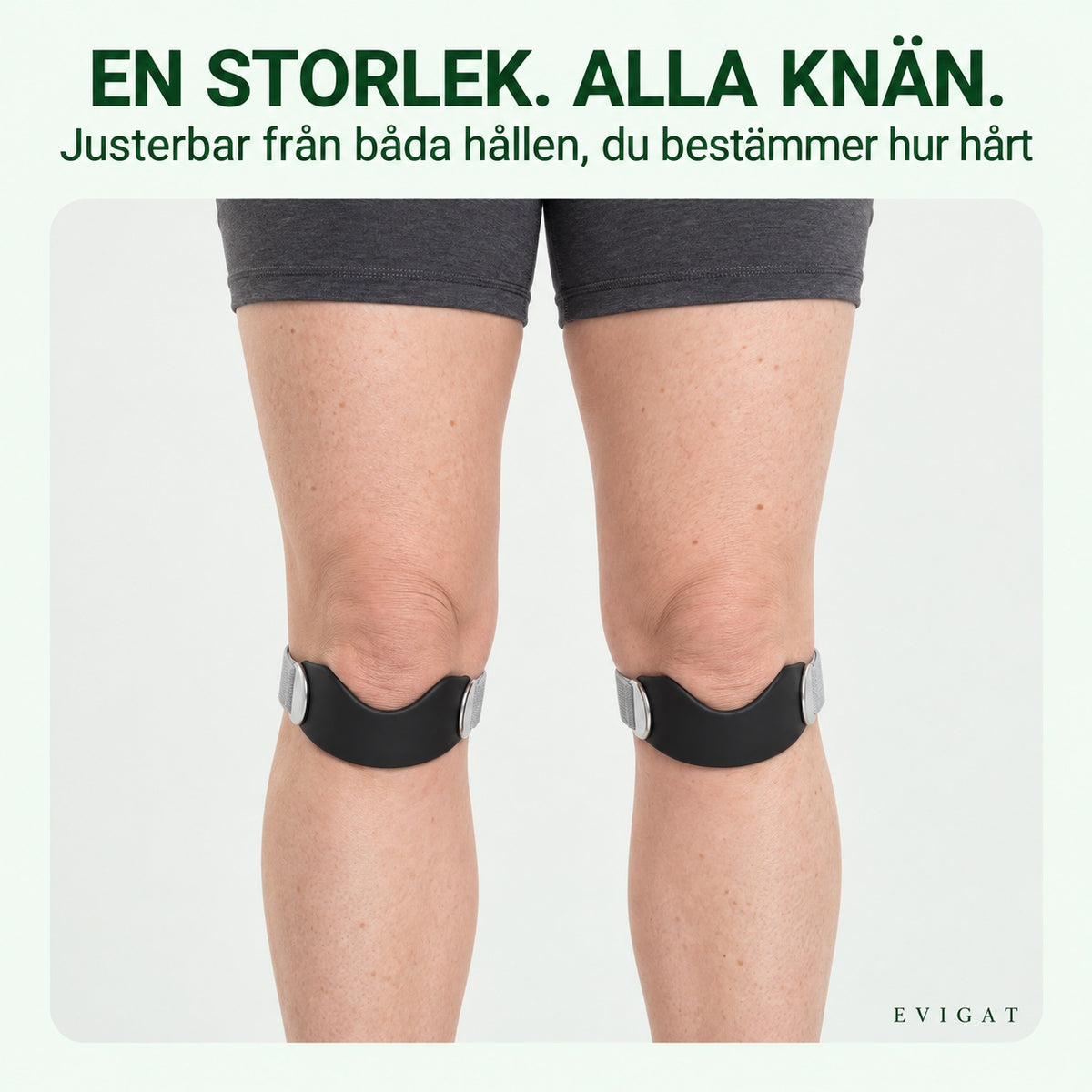 Två knän framifrån med knärem och svart silikondyna under knäskålen, texten En storlek. Alla knän.