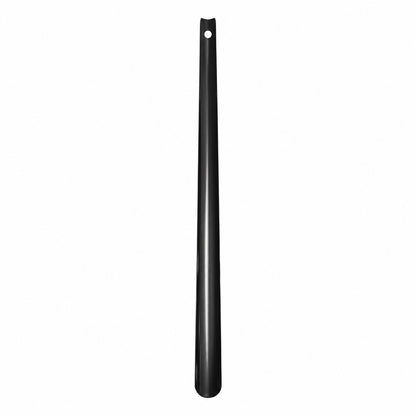 Långt svart skohorn i metall, 80 cm, på vit bakgrund