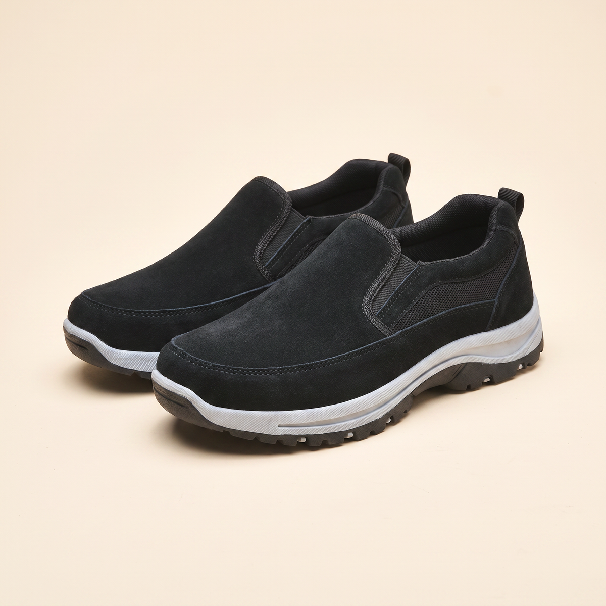 Slip-on komfortsko svart