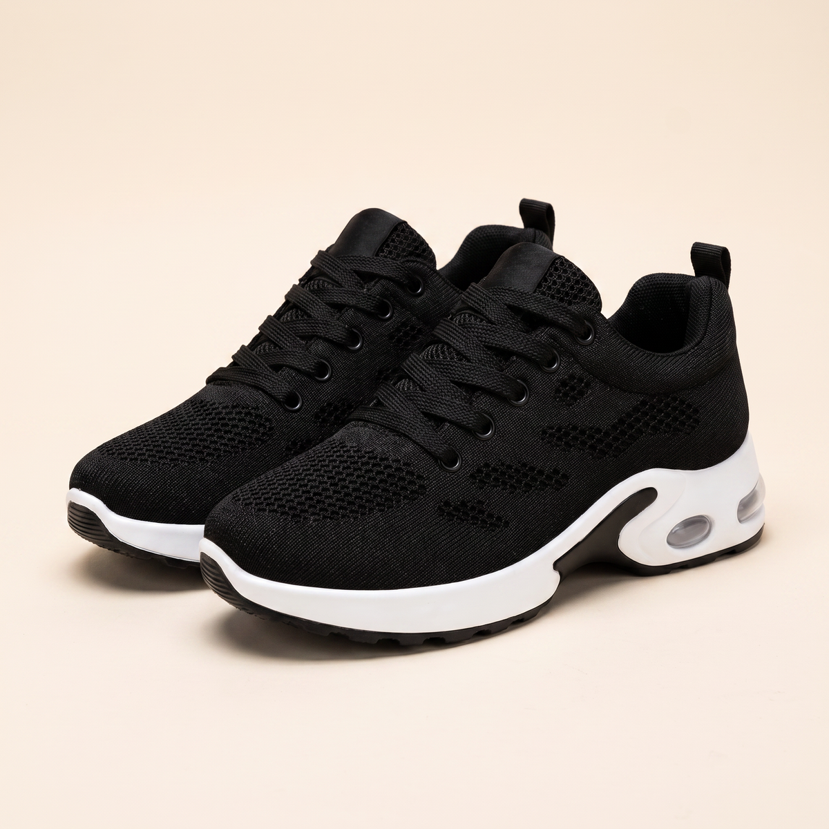 Ergonomiska sneakers svart