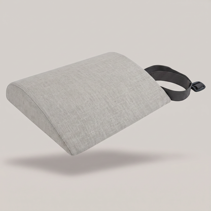 Ländryggsstöd i grå memory foam med spännband